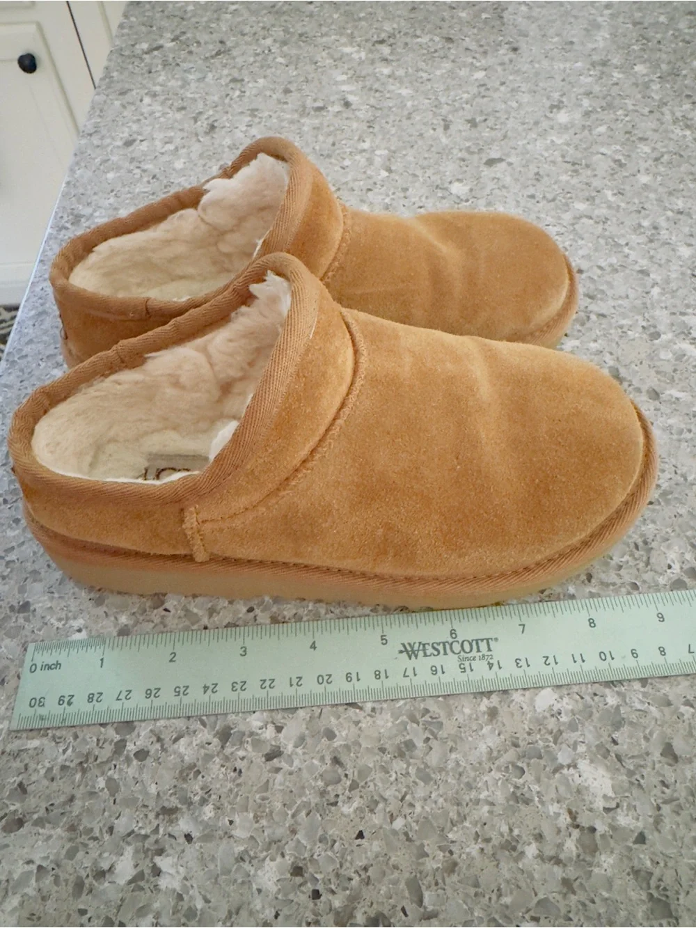 Ugg kids chestnut Slippers